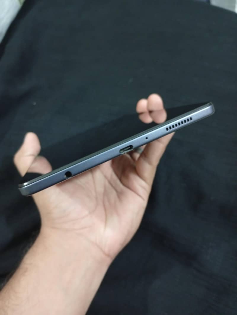 MINT CONDITION A7 LITE 6