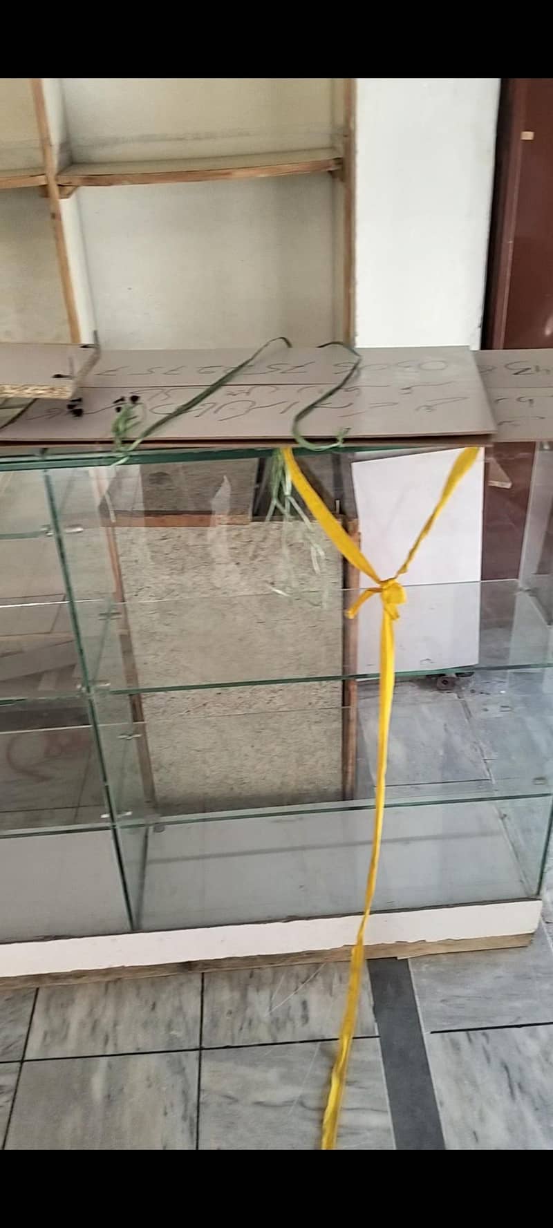 showcase good condition 0