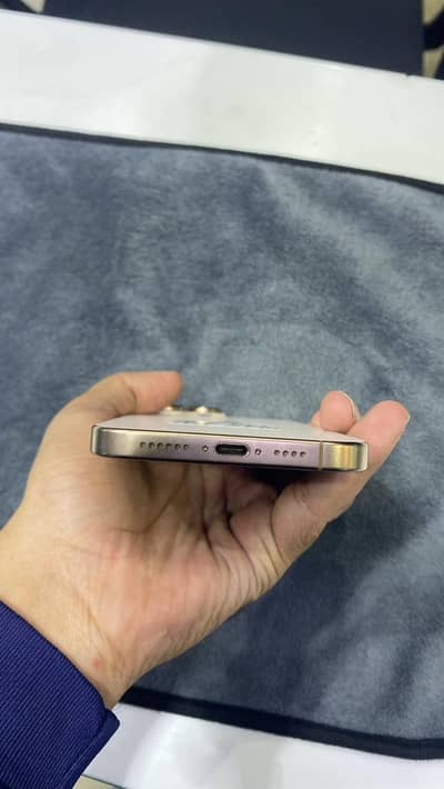 Apple iPhone 16 Pro Max