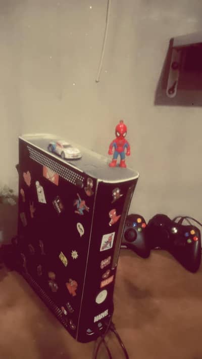 Xbox 360 jtag with 100 games and box
