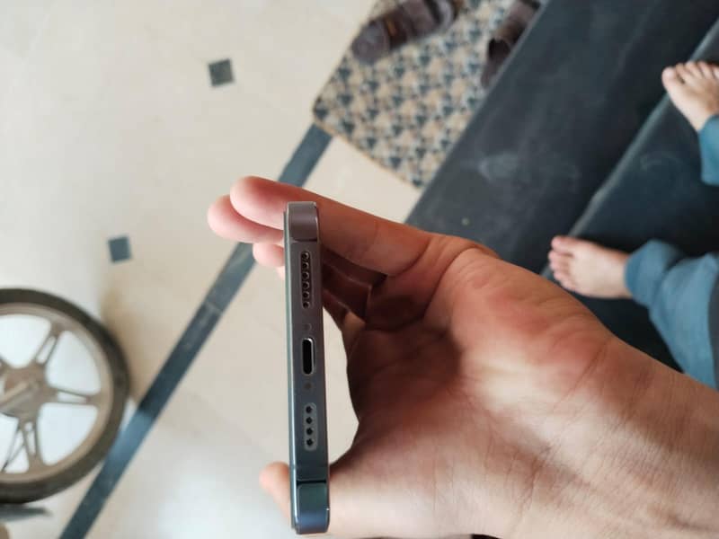 Apple iPhone 13 Pro Max 2