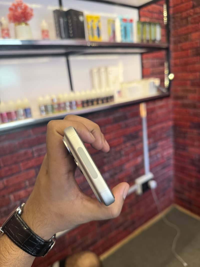 Apple iPhone 17 Pro 3
