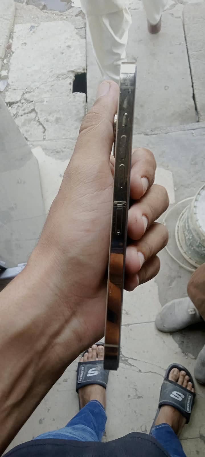 Apple iPhone 13 Pro Max 3