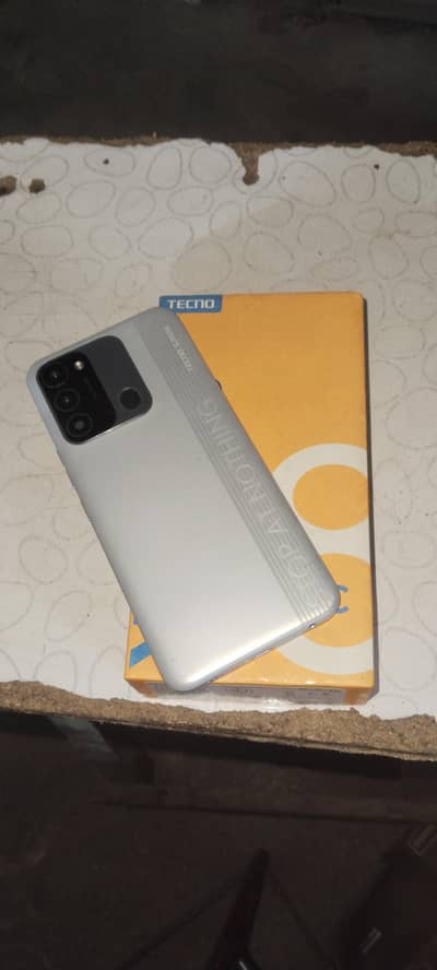 Tecno Spark 8C