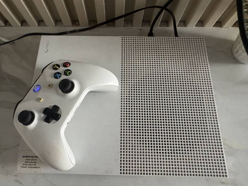 Xbox One s 3