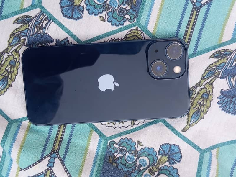 Apple iPhone 13 mini 1