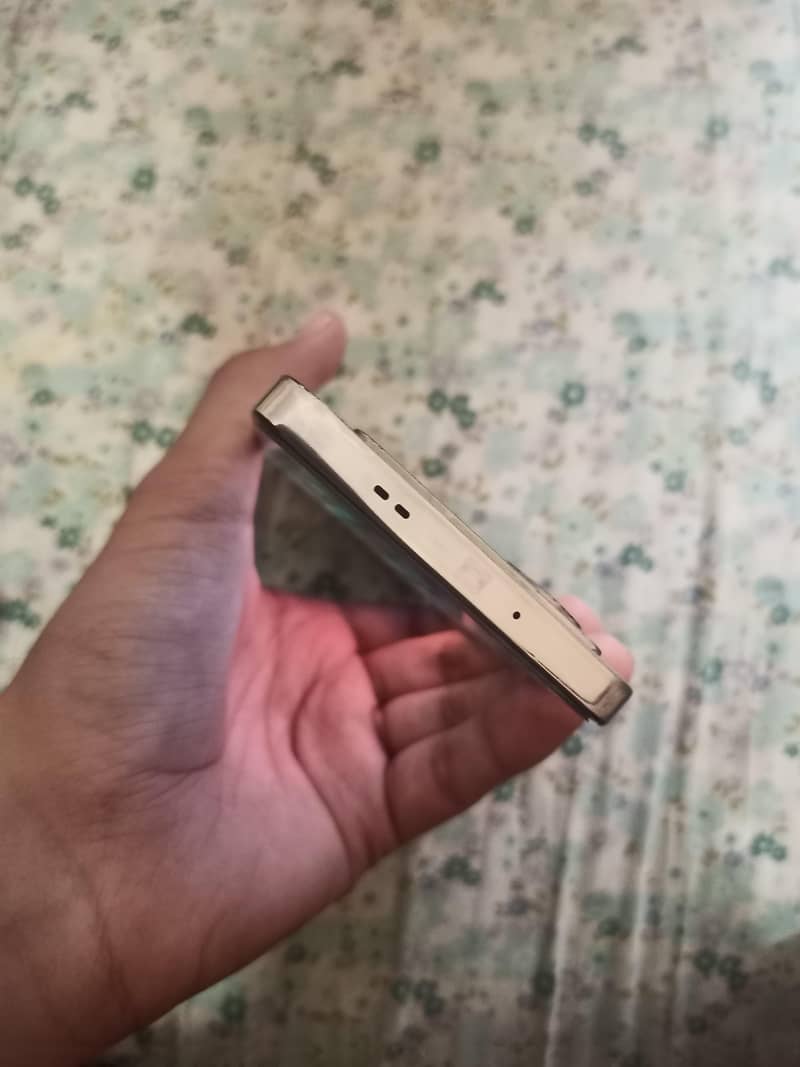 Infinix Note 40 6