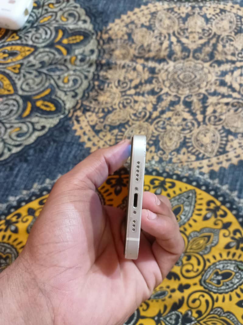 iPhone 12 4