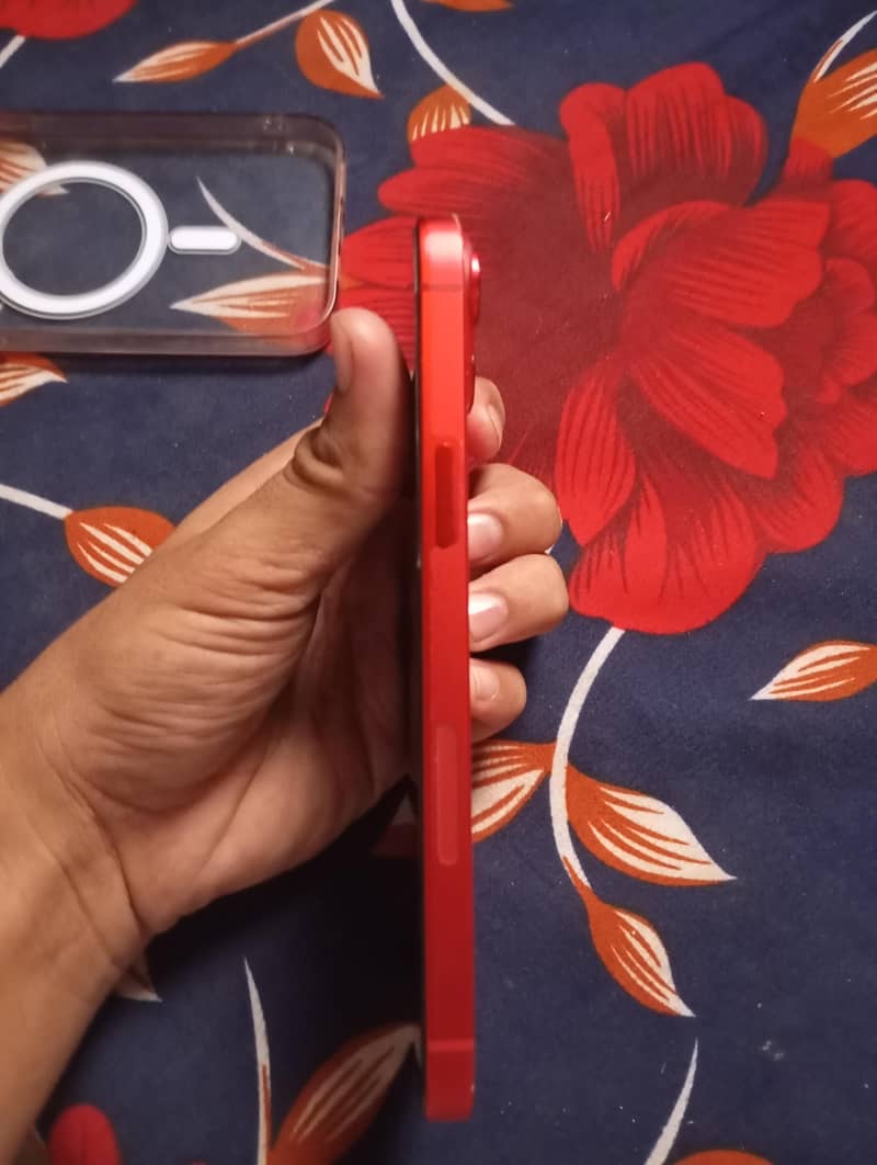 Apple iPhone 14 plus 3