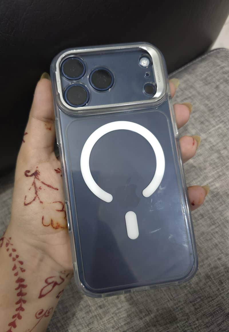iPhone 17 Pro Max 3
