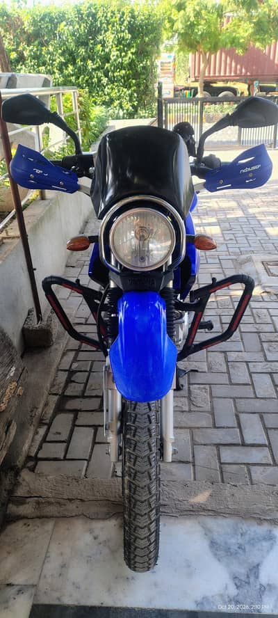 Yamaha YBR 125G Lush condition My name Islamabad number