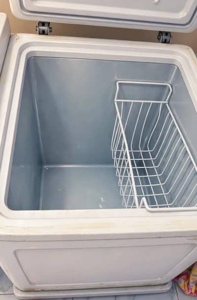 Deep freezer