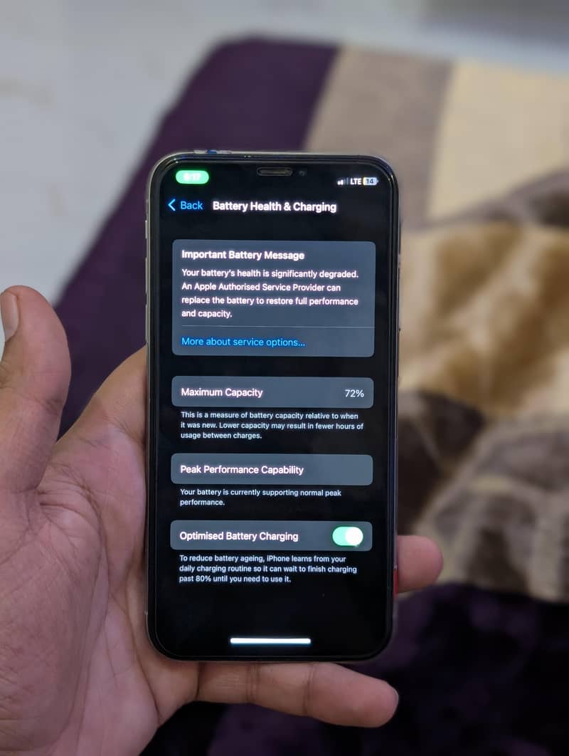 Apple iPhone X 4