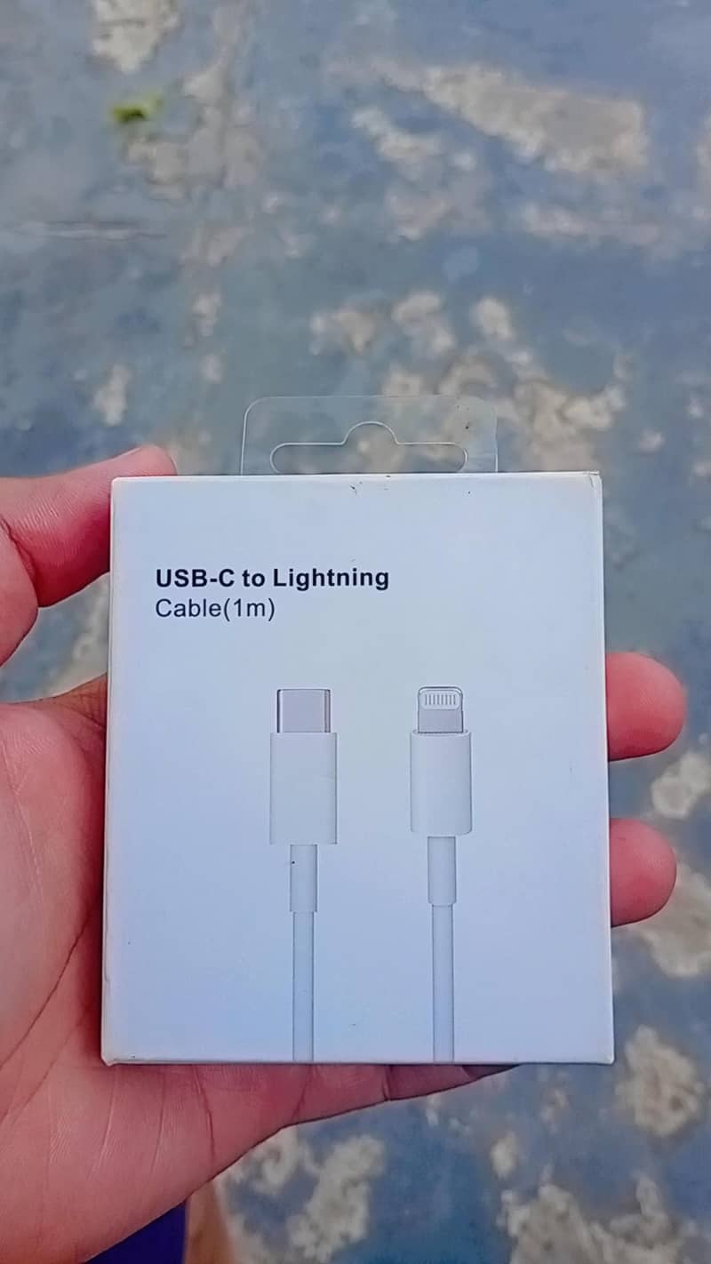 iPhone adapter/cable 1