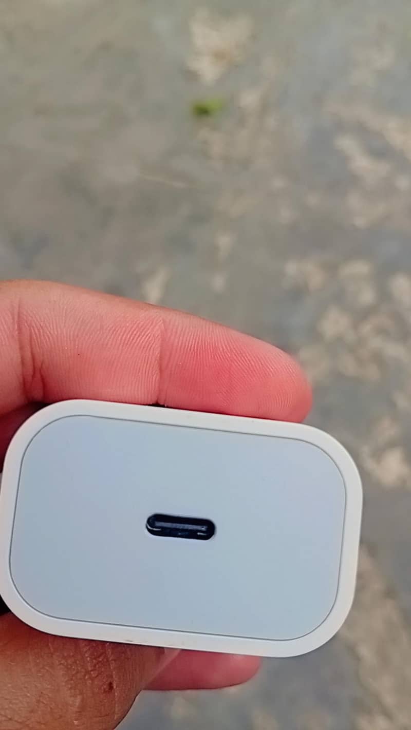 iPhone adapter/cable 3