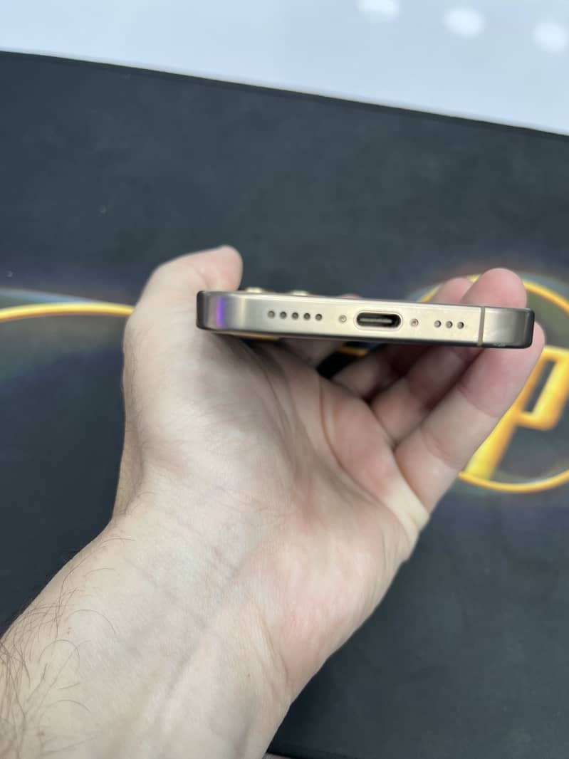Apple iPhone 16 Pro 5