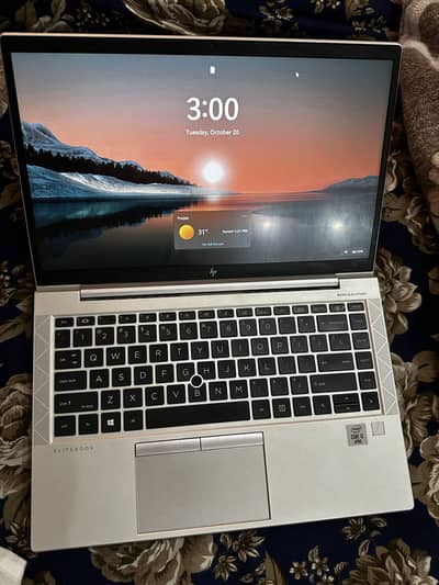 HP elitebook 840 G7 16 256 core i5 v pro