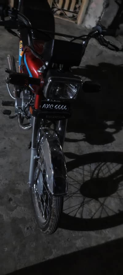 Honda CD 70 2400 km driven like new bike