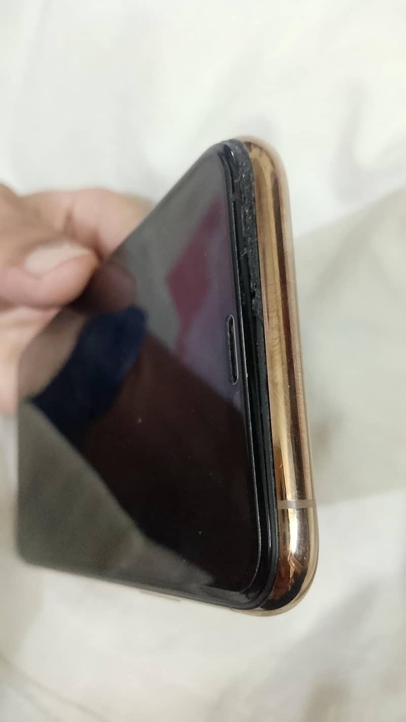 Apple iPhone 11 Pro 3