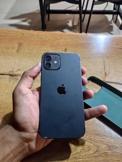 Apple iPhone 12