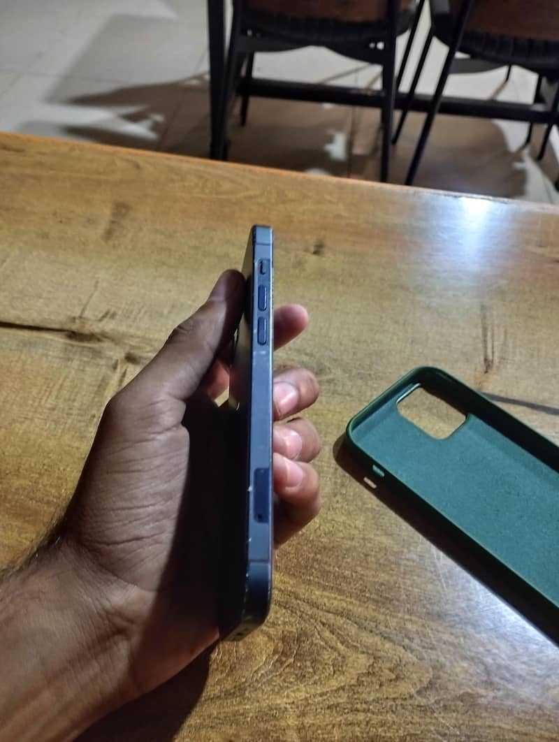 Apple iPhone 12 2