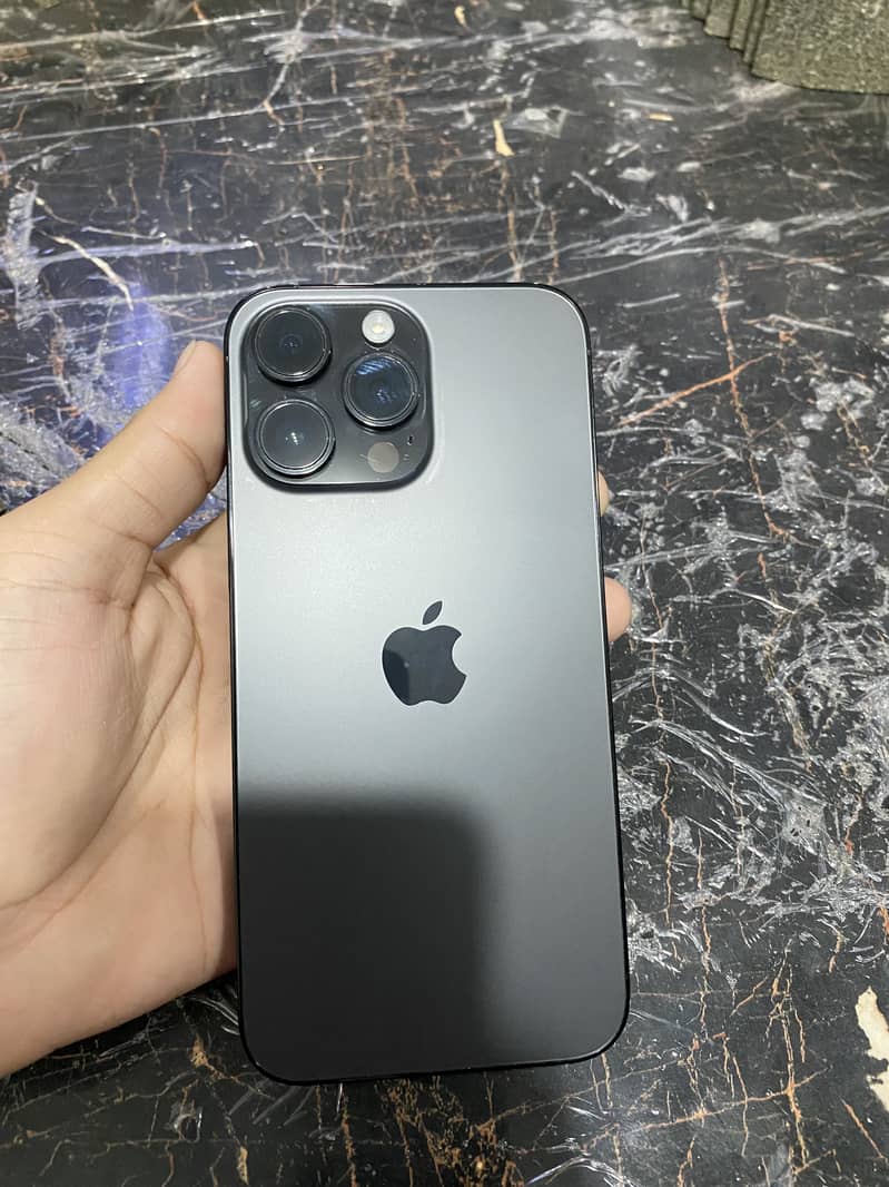 Apple iPhone 14 Pro Max 6