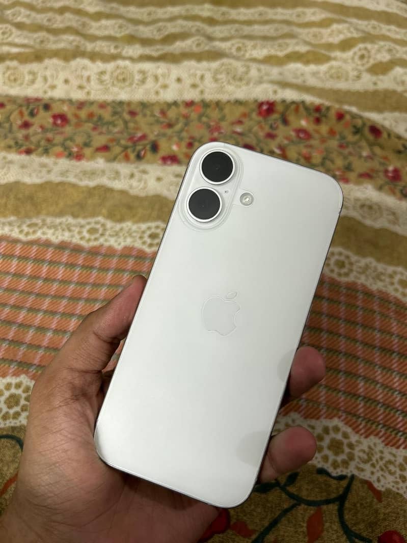 Apple iPhone 17 0