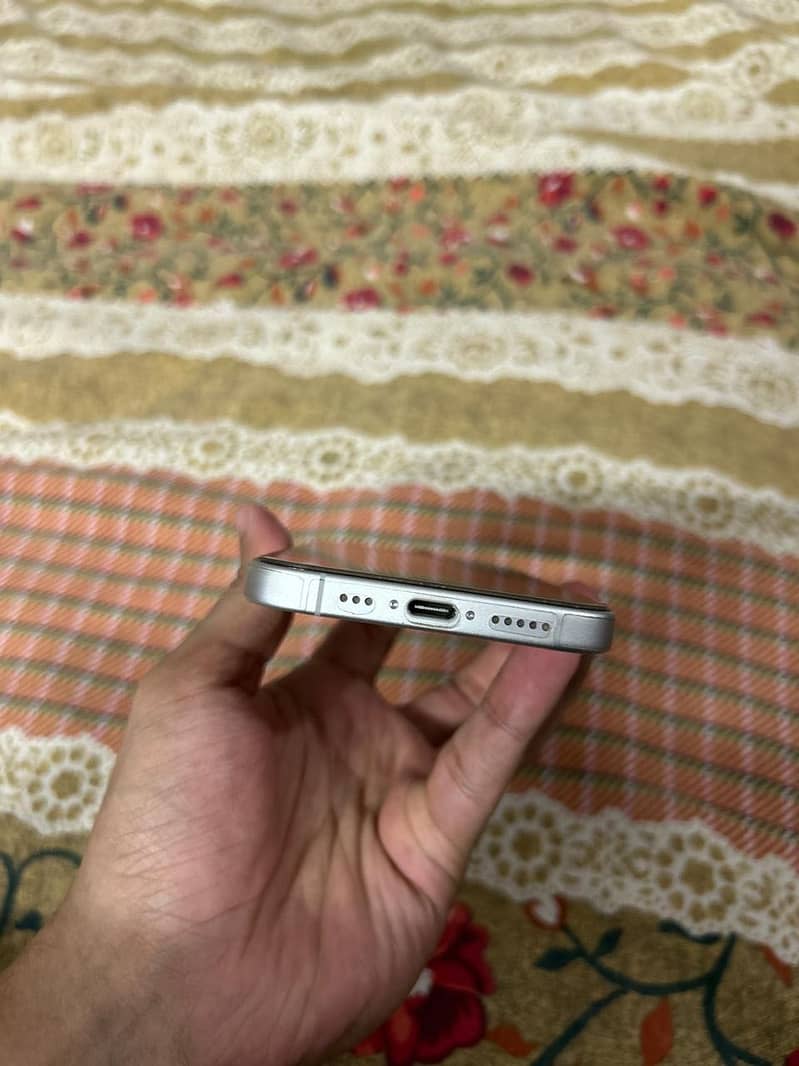 Apple iPhone 17 2