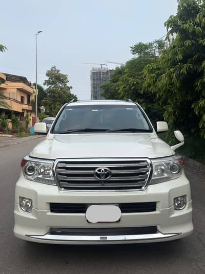 Toyota Land Cruiser 2011