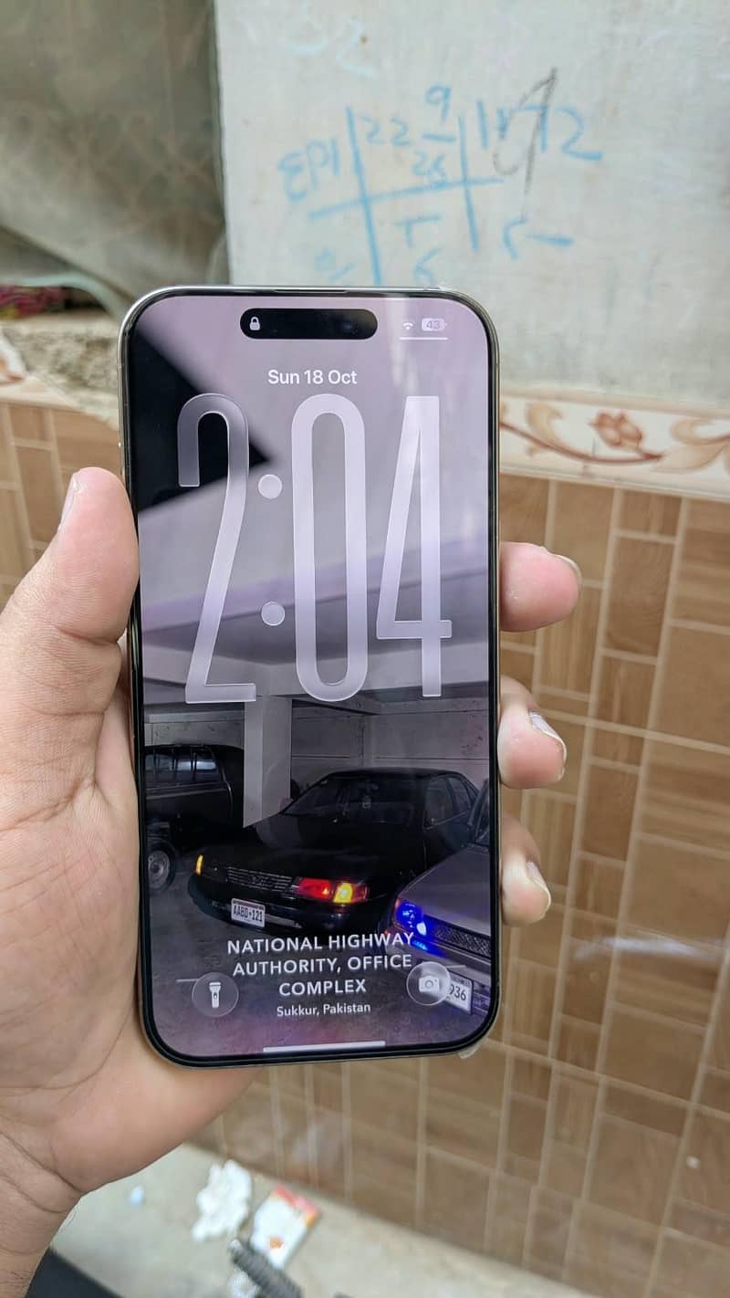 Apple iPhone 16 Pro Max 3