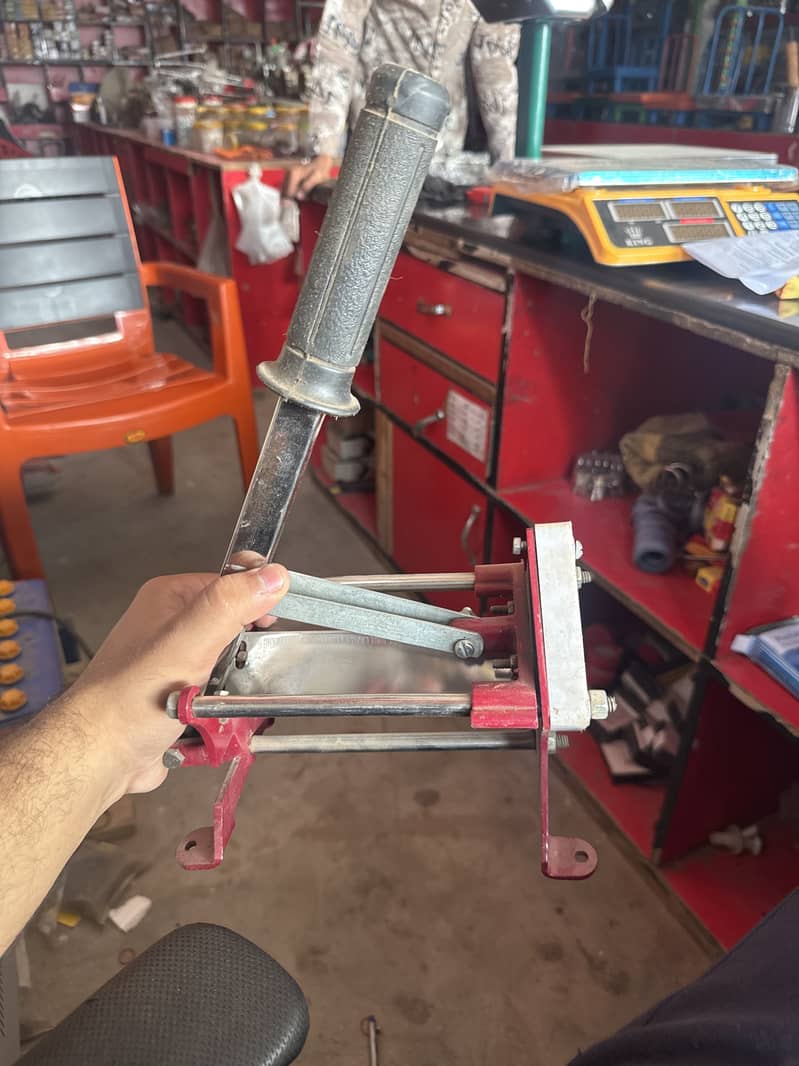 Chips cutter 0