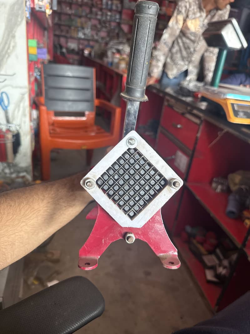 Chips cutter 1