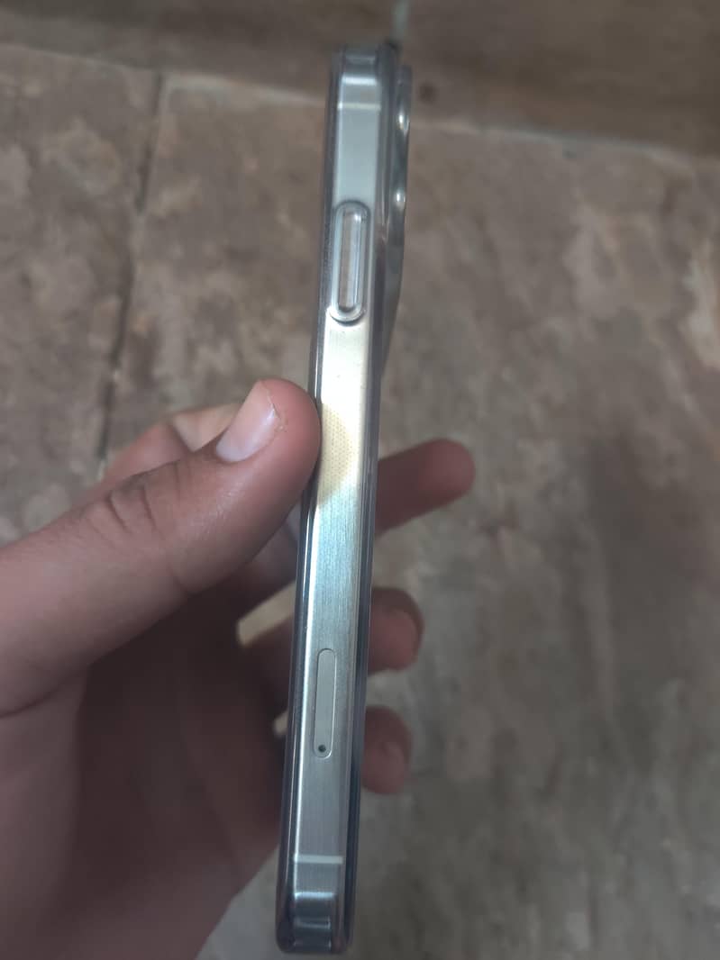 Apple iPhone 11 3