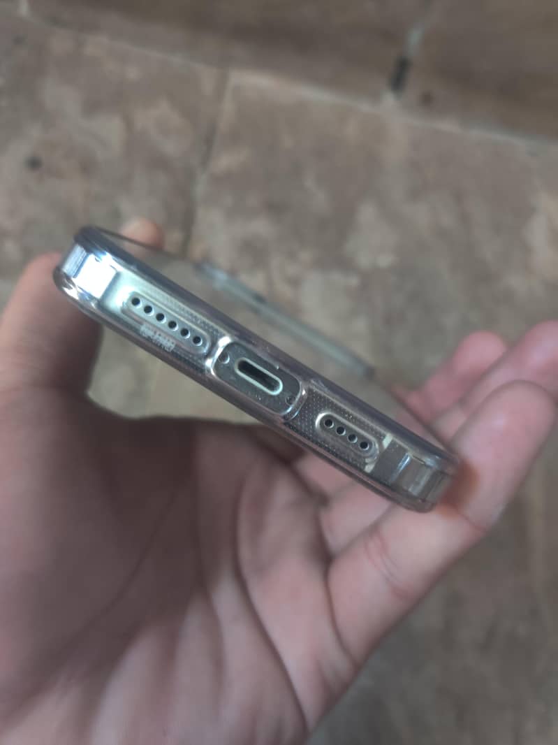 Apple iPhone 11 4