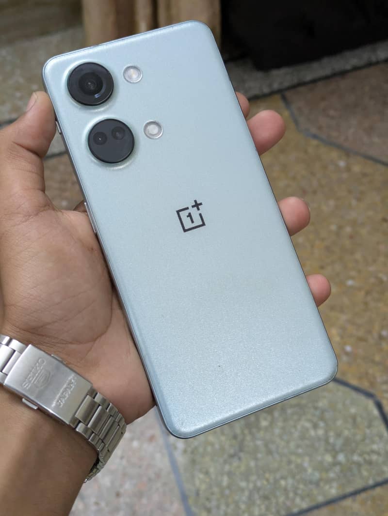 One Plus Ace 2V 6
