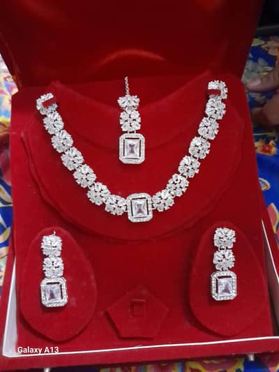 (Zarqoon) Party jewelry set (new 10/10)