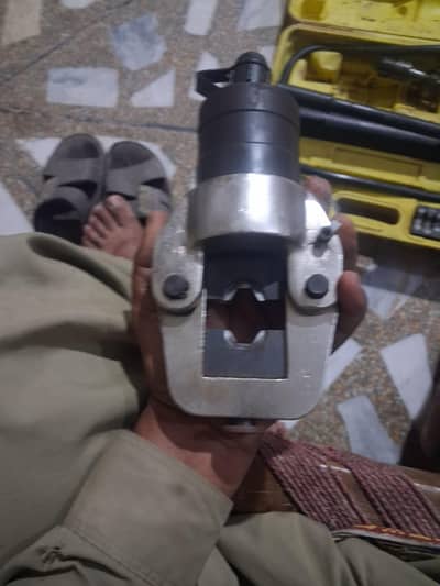 hydraulic thermal puncher