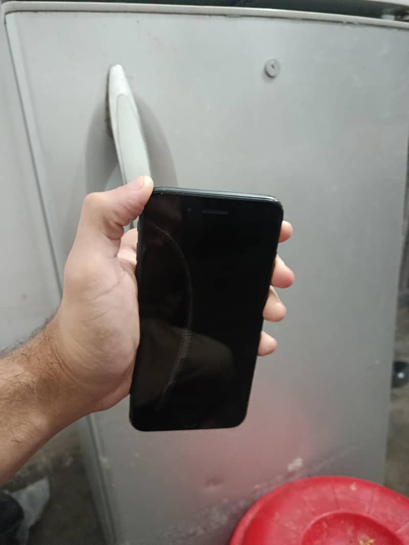 Apple iPhone 7 Plus 2
