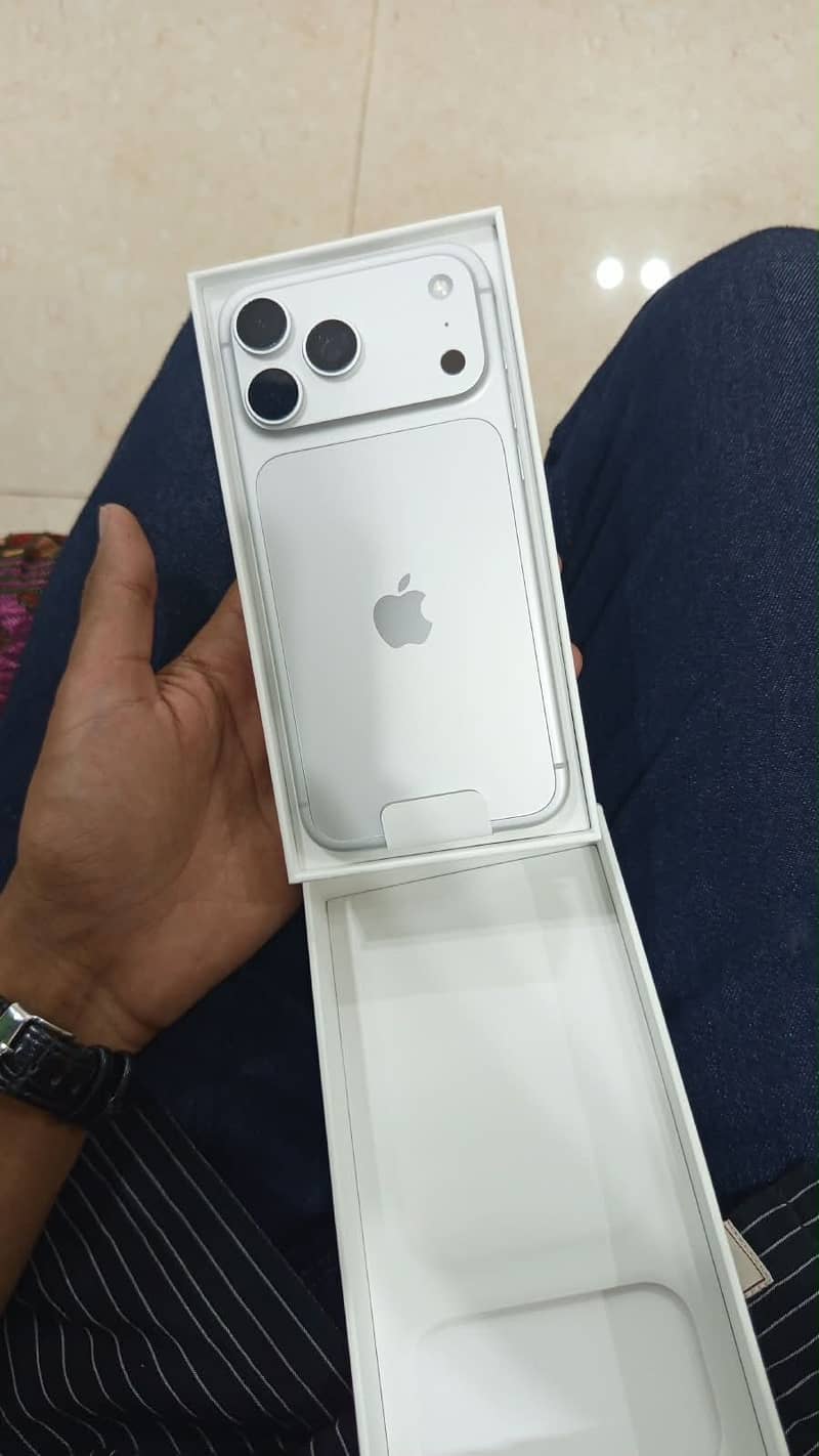 Apple iPhone 18 Pro Max 0