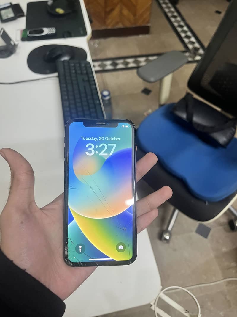 Apple iPhone X 0