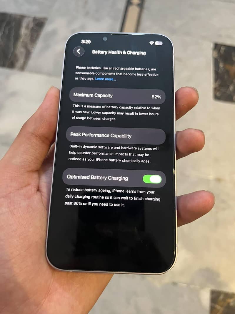 Apple iPhone 14 4