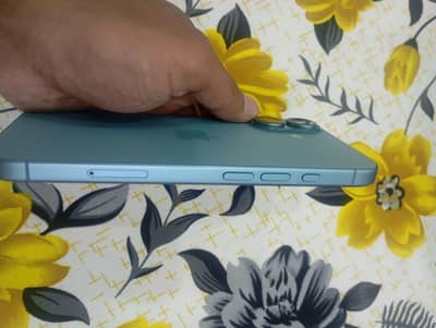 Apple iPhone 16