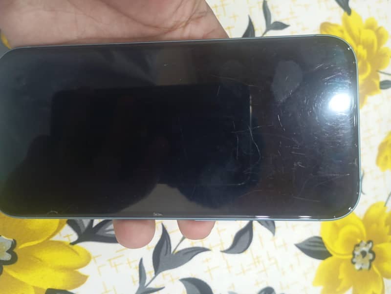 Apple iPhone 16 4