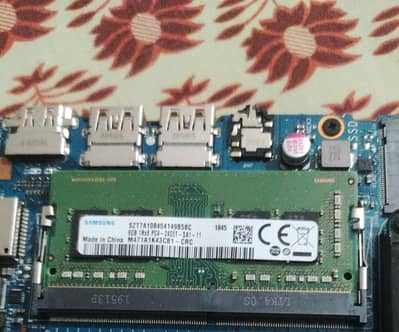 8 GB DDR4 2400T