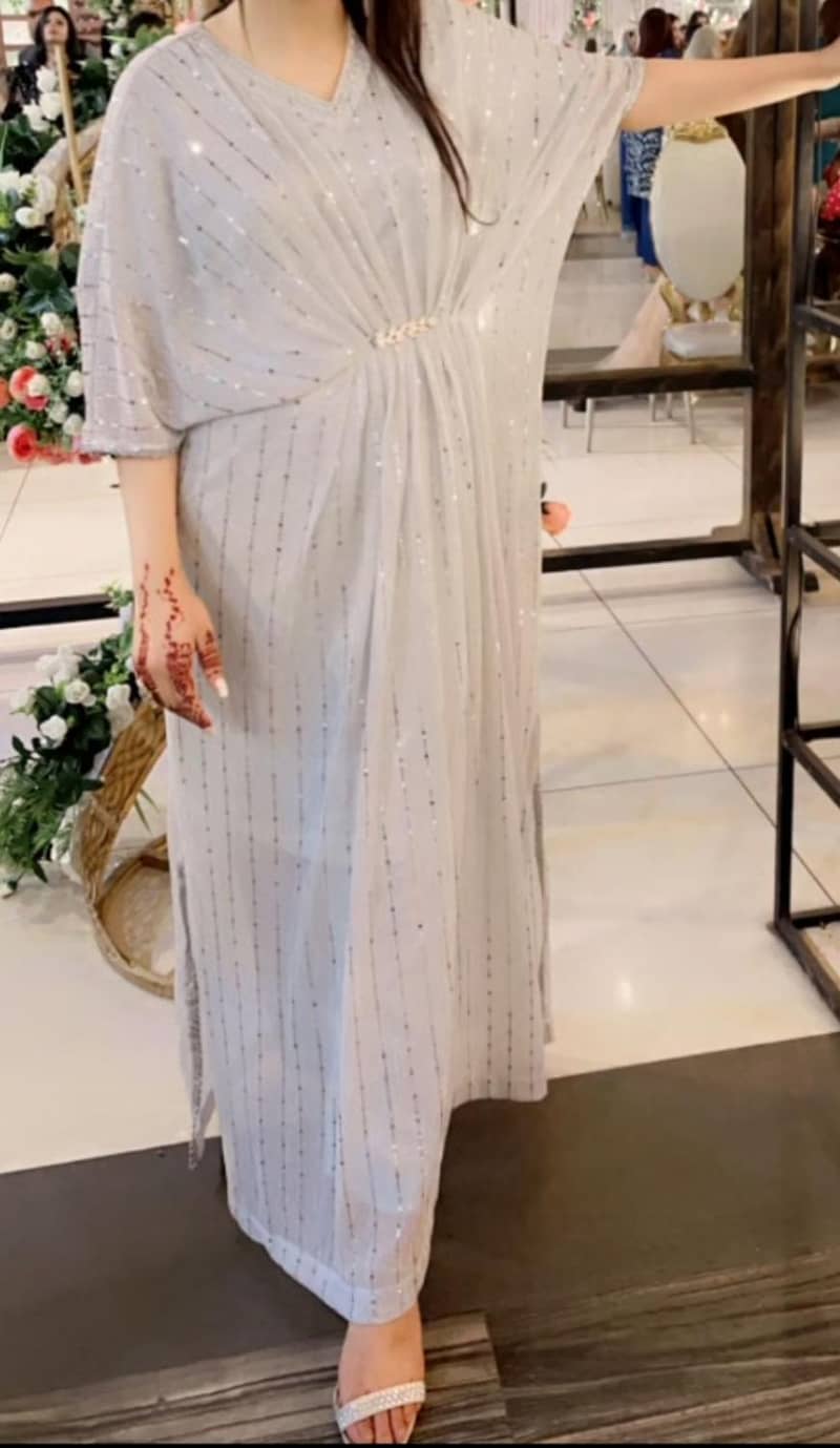 silver kaftan 0