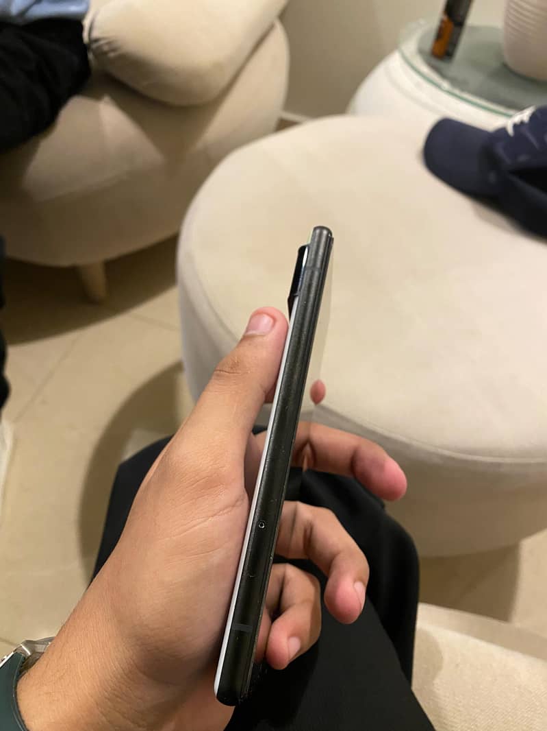 Google Pixel 6 4
