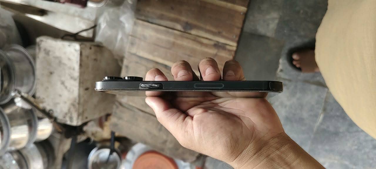 Apple iPhone 14 Pro Max 0