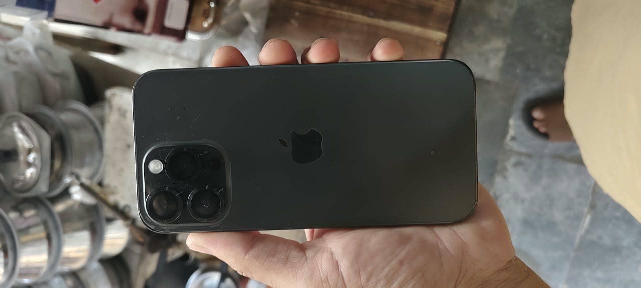 Apple iPhone 14 Pro Max 3