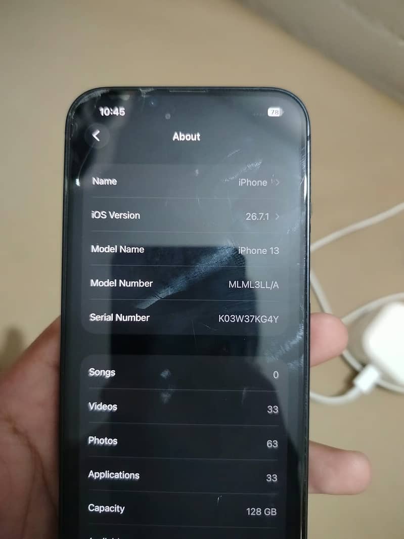 Apple iPhone 13 8