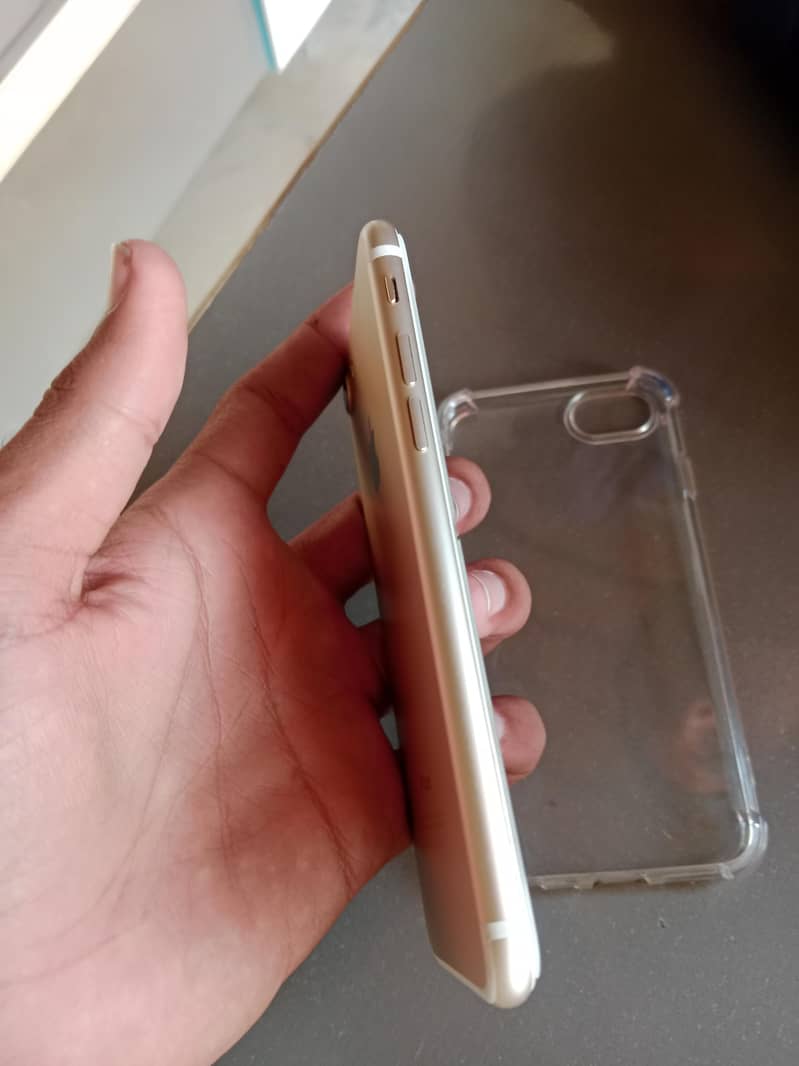 Apple iPhone 7 1
